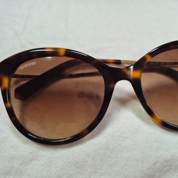 Swarovski Other - Swarovski Sunglasses with Crystal Swan